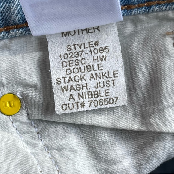 Mother Snacks High Waist Double Stack Ankle Jeans Straight Leg Size 26 - Picture 6 of 8